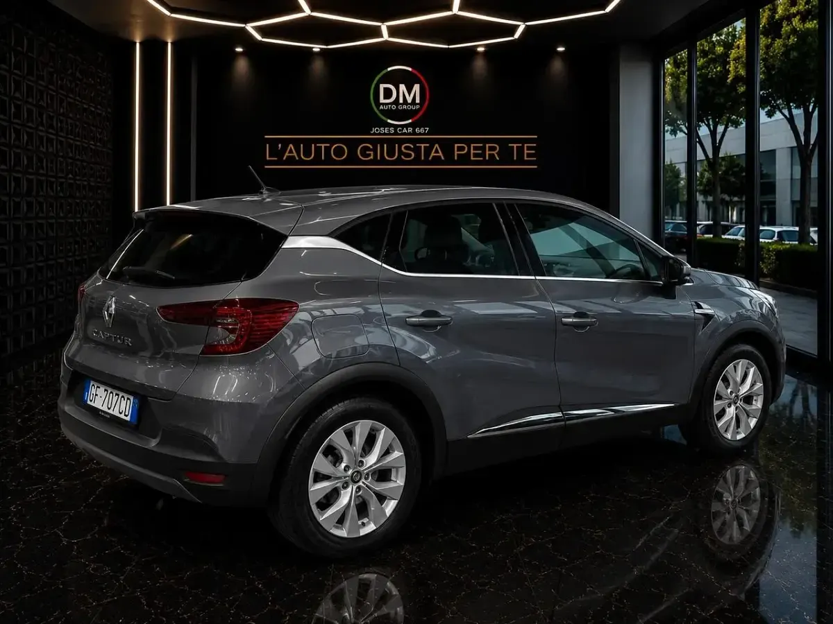 Usata Renault Captur Intens 92 CV (67 kW) 2022 Blu SUV