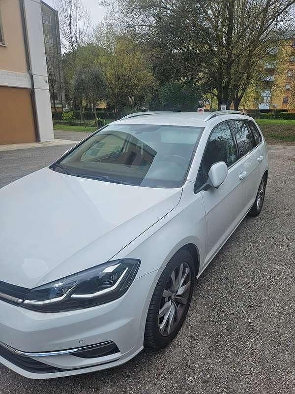 Usata VW Golf VII Highline 150 CV (110 kW) 2017 Bianco Station wagon