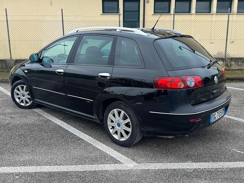 Nero Usata 2007 Fiat Croma Station wagon | 1300 € (Super prezzo) - Immagine 1/4