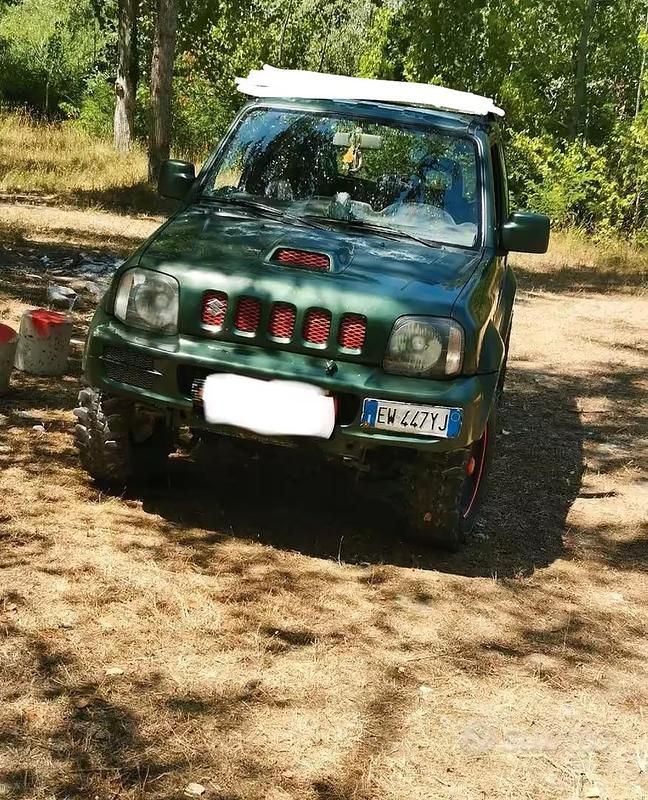 Usata Suzuki Jimny 86 CV (63 kW) 2010 Verde SUV