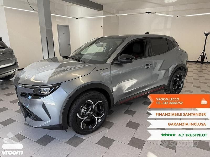 Nuova Alfa Romeo Junior Edizione Speciale 136 CV (100 kW) 2025 Grigio SUV