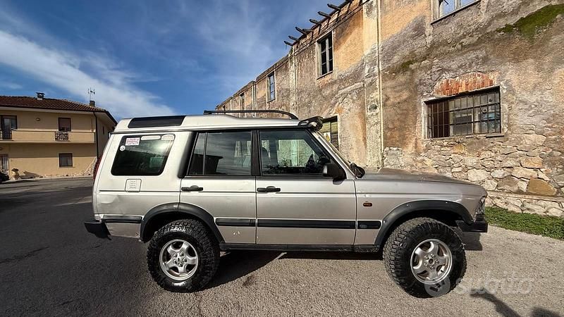 Usata Land Rover Discovery 2 139 CV (102 kW) 2001 Argento SUV