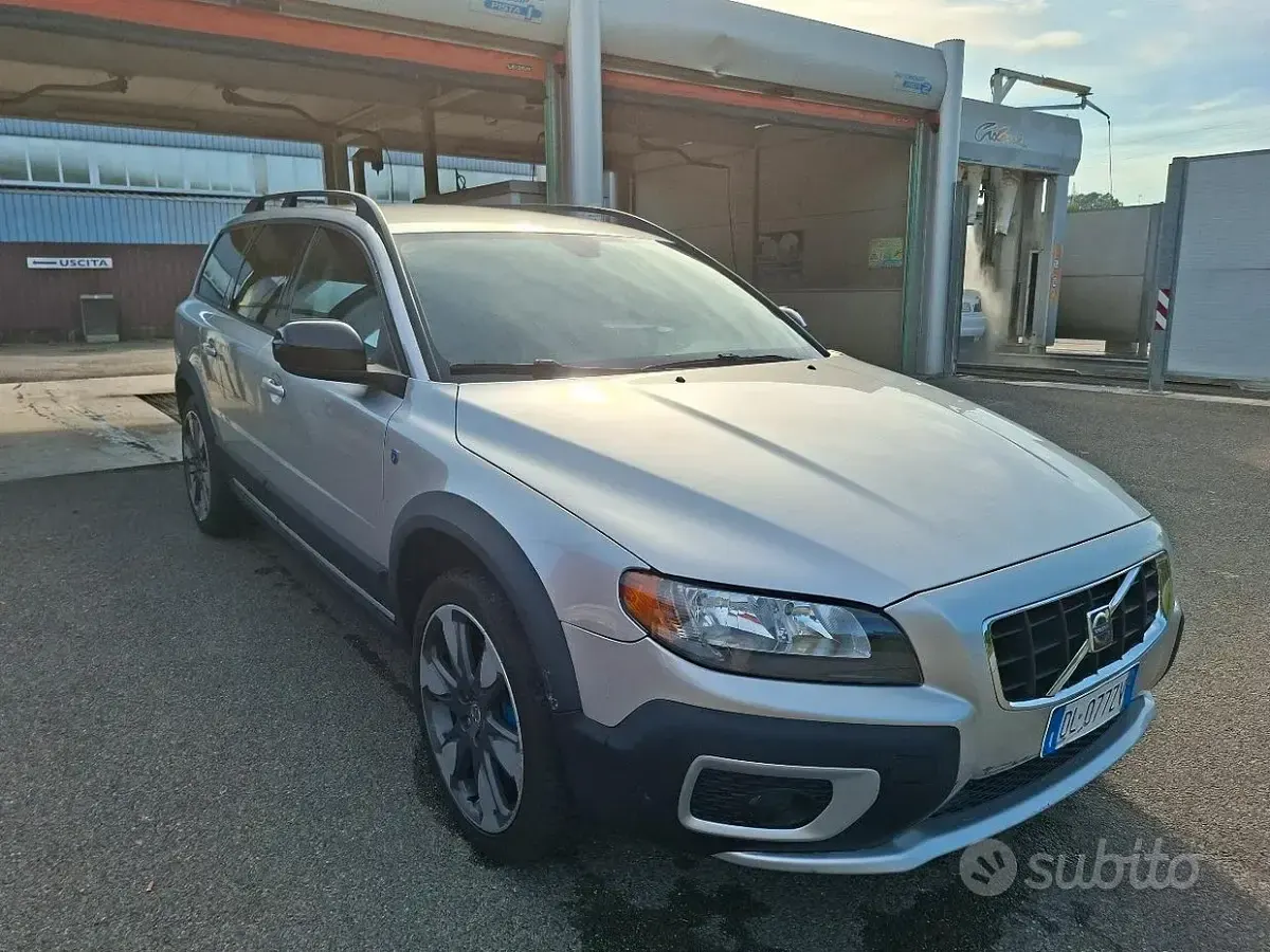 Usata Volvo XC70 Momentum 185 CV (136 kW) 2007 Grigio Station wagon