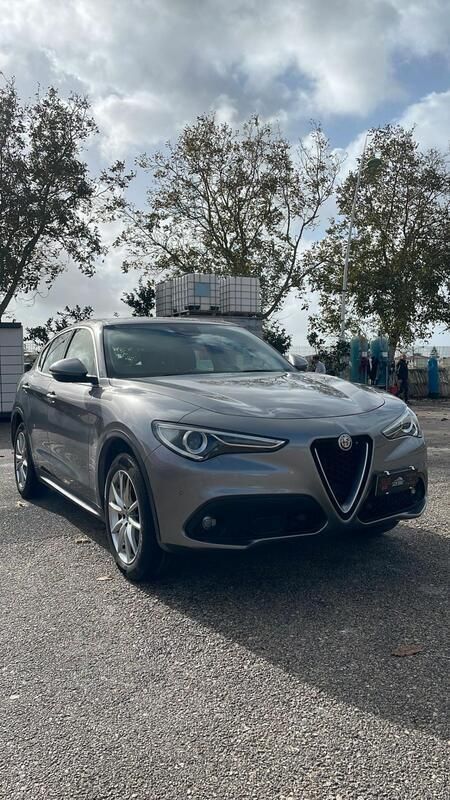 Usata Alfa Romeo Stelvio Executive 210 CV (154 kW) 2017 Grigio SUV
