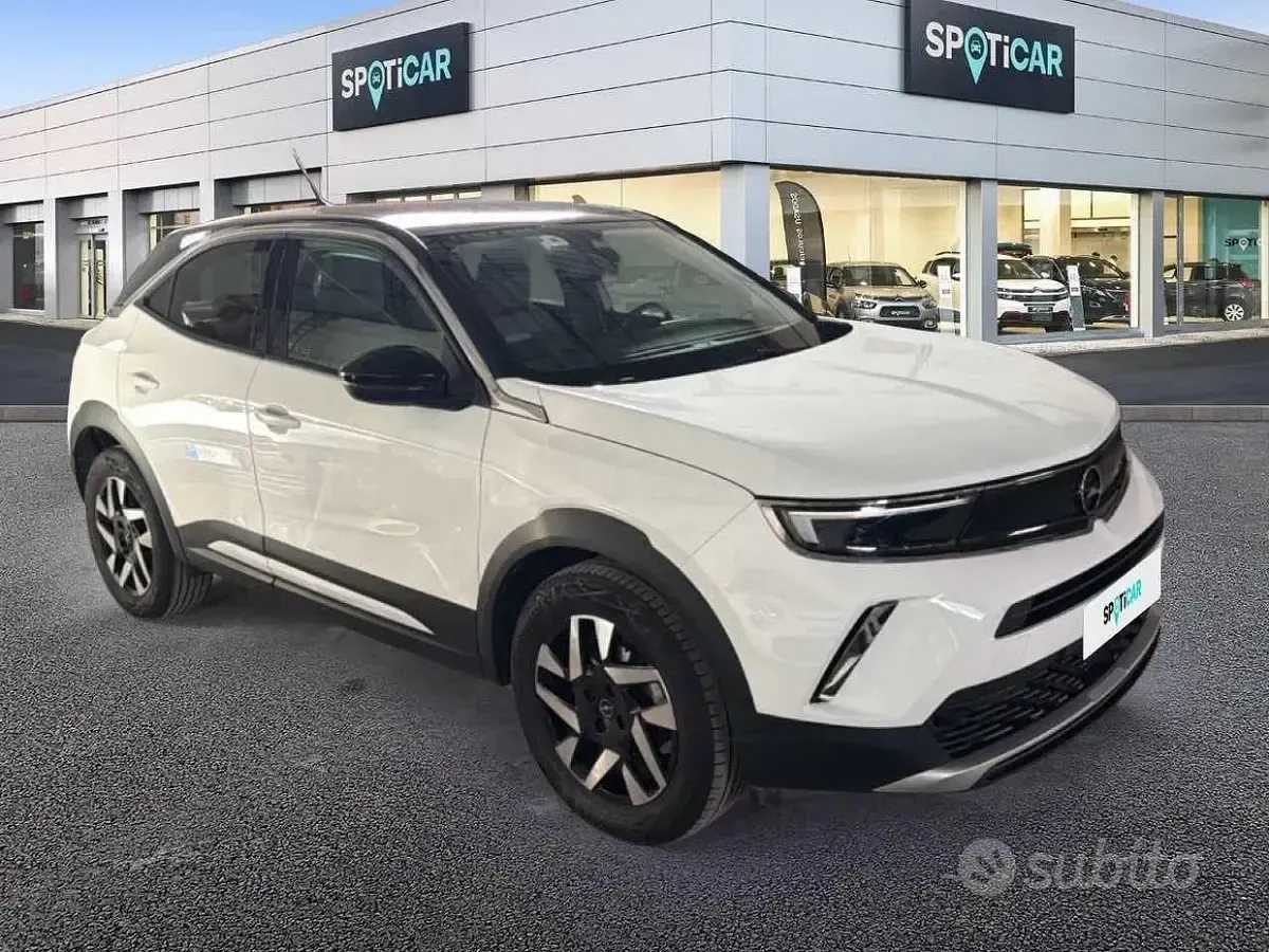 Usata Opel Mokka Elegance 101 CV (74 kW) 2023 Bianco SUV