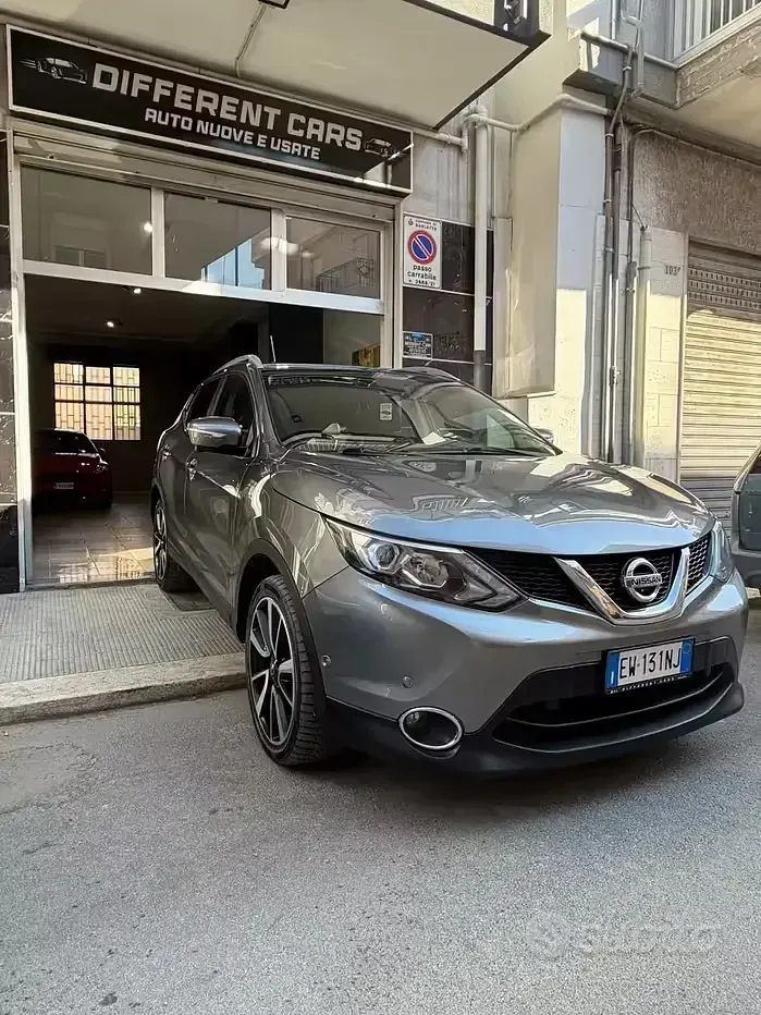 Usata Nissan Qashqai Tekna 131 CV (96 kW) 2014 Grigio SUV