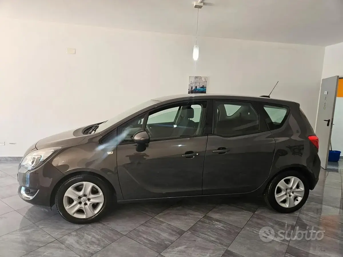Usata Opel Meriva 95 CV (69 kW) 2017 Grigio Monovolume