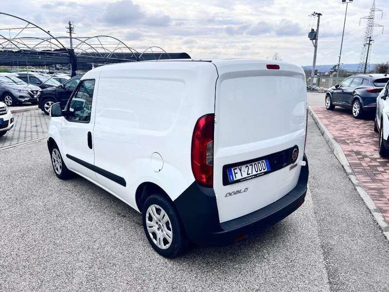 Usata Fiat Doblò S 105 CV (77 kW) 2019 Bianco Monovolume
