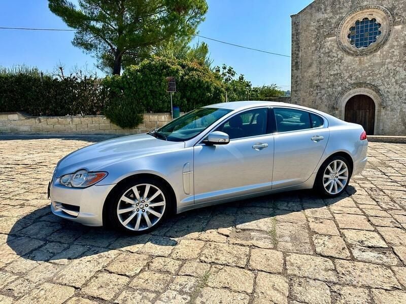Usata Jaguar XF Premium Luxury 207 CV (152 kW) 2009 Grigio Berlina