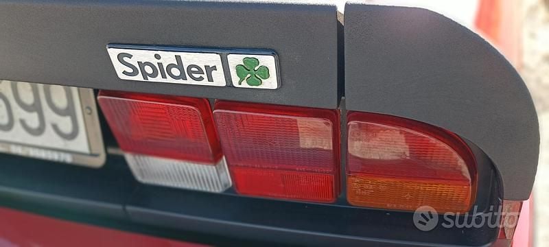 Usata Alfa Romeo Spider Quadrifoglio Verde 125 CV (91 kW) 1989 Rosso Cabrio