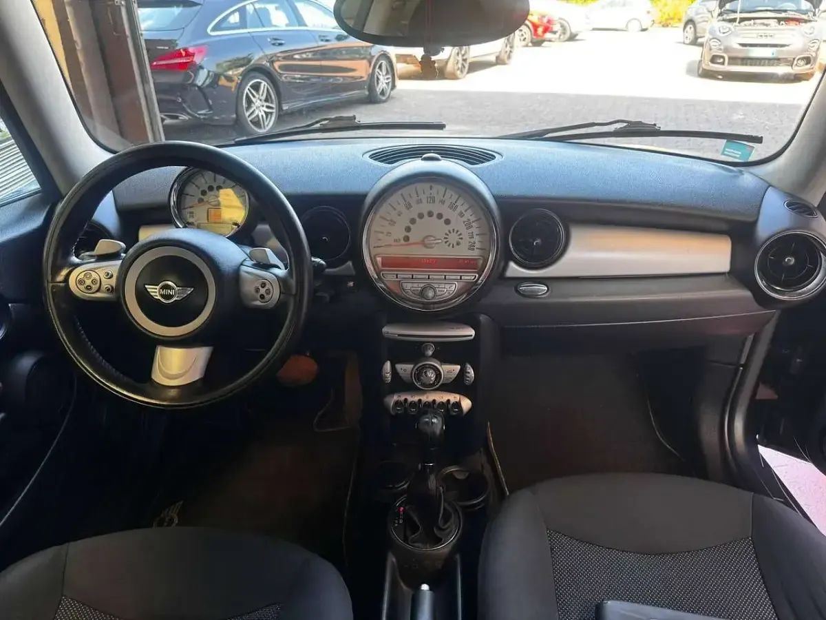 Usata Mini ONE 95 CV (69 kW) 2008 Nera Utilitaria