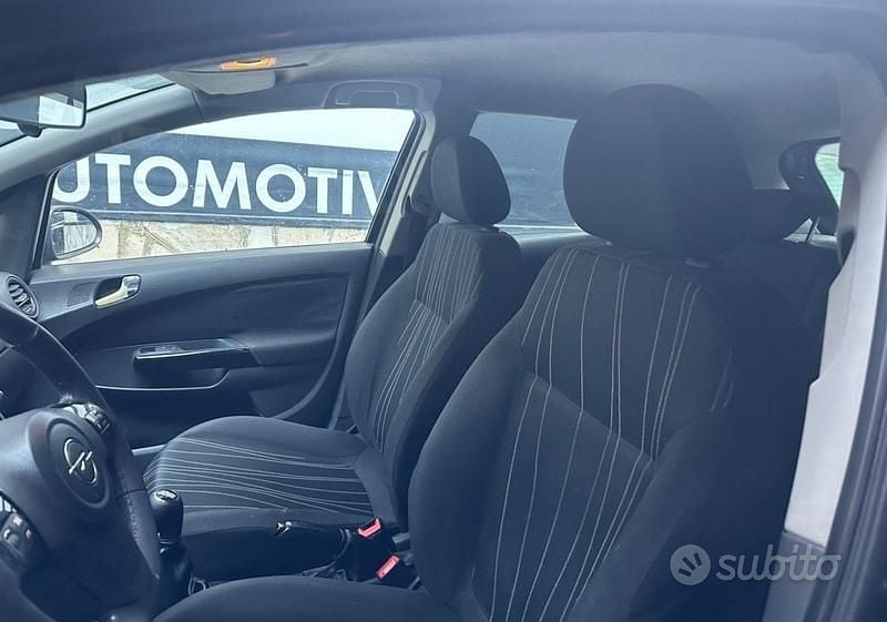 Usata Opel Corsa 86 CV (63 kW) 2011 Nero Berlina