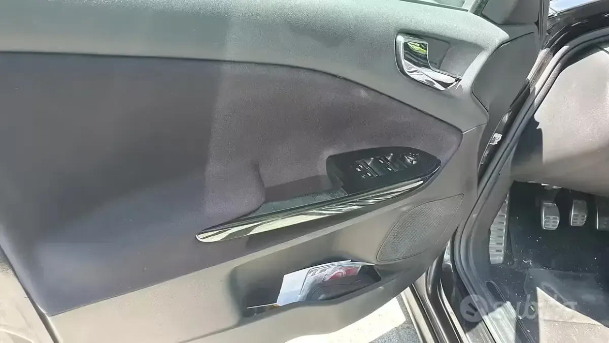 Usata Alfa Romeo Giulietta 105 CV (77 kW) 2012 Nero Utilitaria
