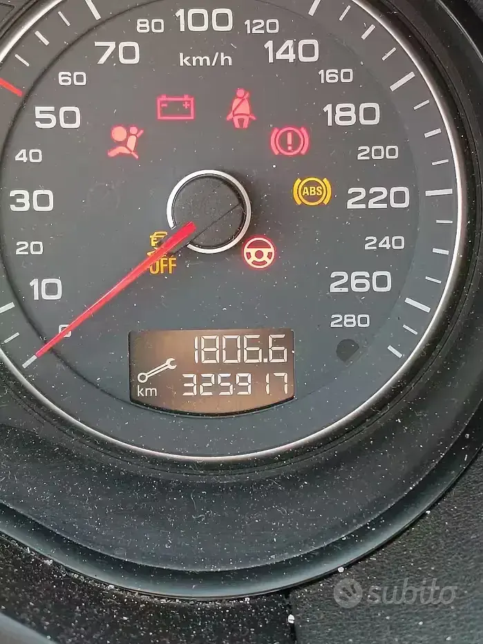 Usata Audi A3 105 CV (77 kW) 2011 Rosso Utilitaria