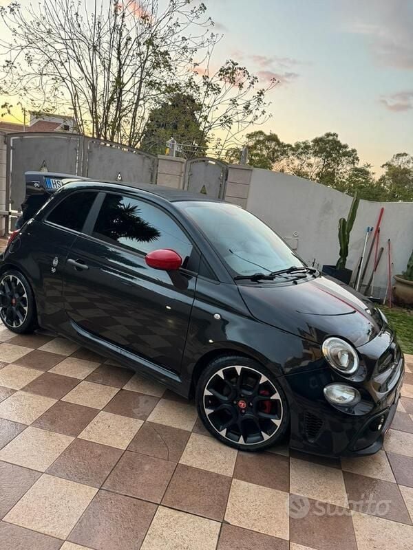 Usata Abarth 595C 70th Anniversary 165 CV (121 kW) 2016 Nero Cabrio