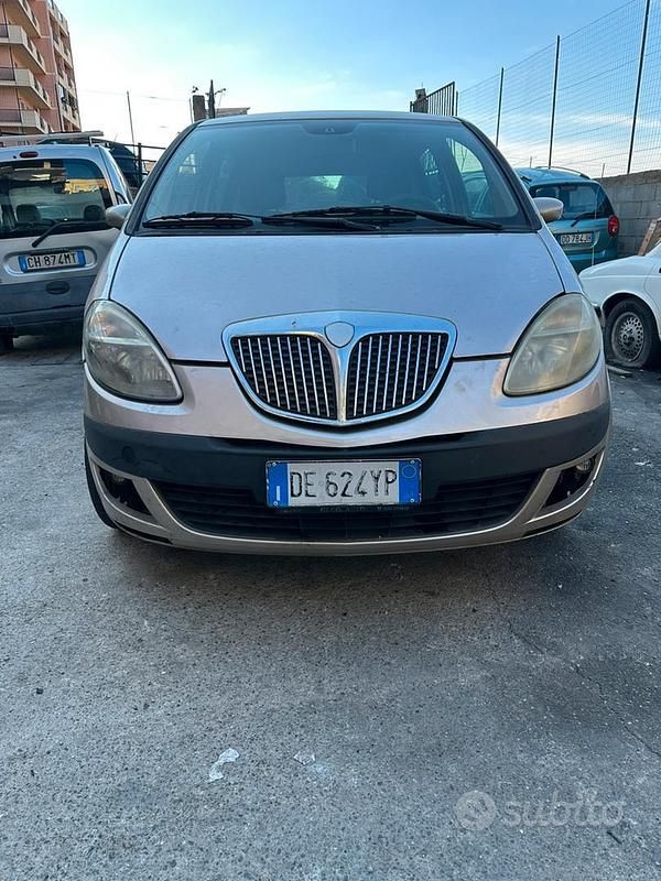 Usata 2006 Lancia Musa Monovolume | 1299 € (Super prezzo) - Immagine 1/4