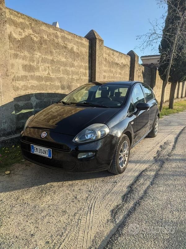 Usata Fiat Punto 95 CV (69 kW) 2012 Nero Utilitaria