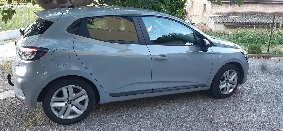 Usata Renault Clio V 67 CV (49 kW) 2024 Berlina