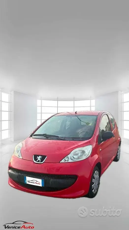 Usata Peugeot 107 68 CV (50 kW) 2008 Rosso Utilitaria