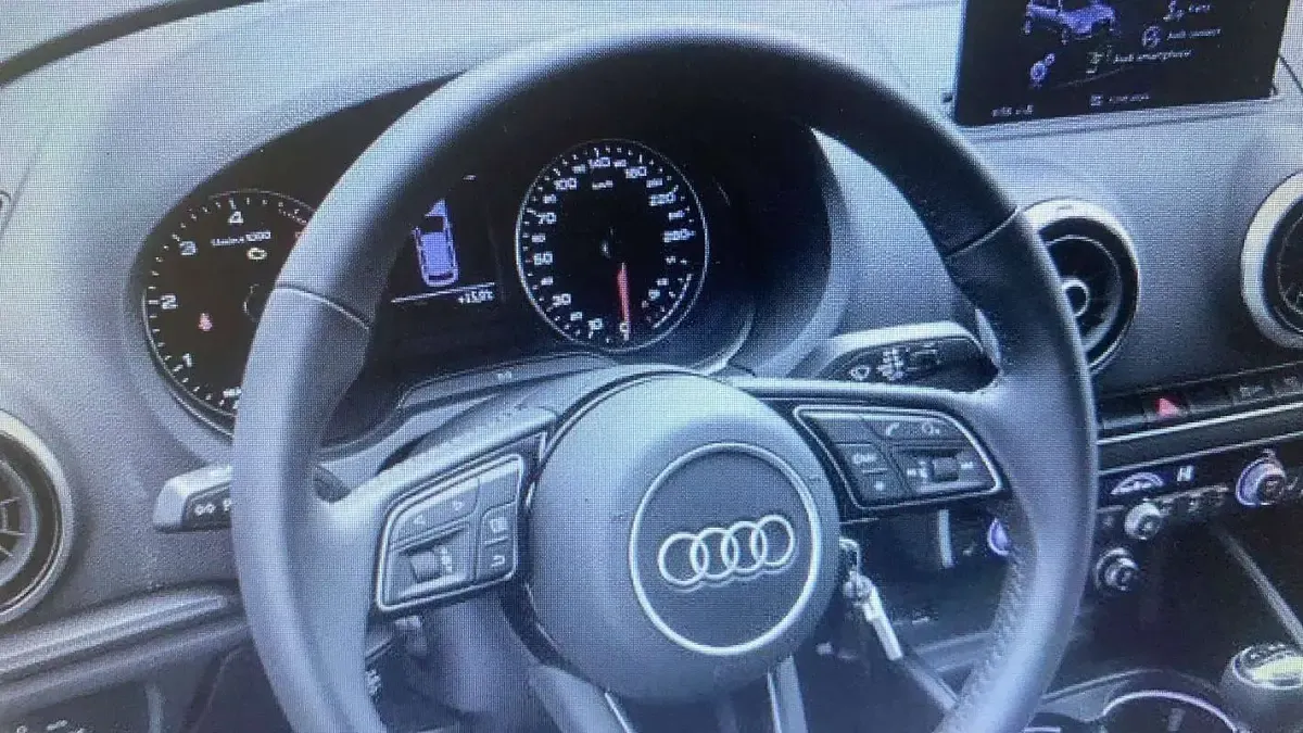 Usata Audi A3 Business 150 CV (110 kW) 2019 Argento Berlina