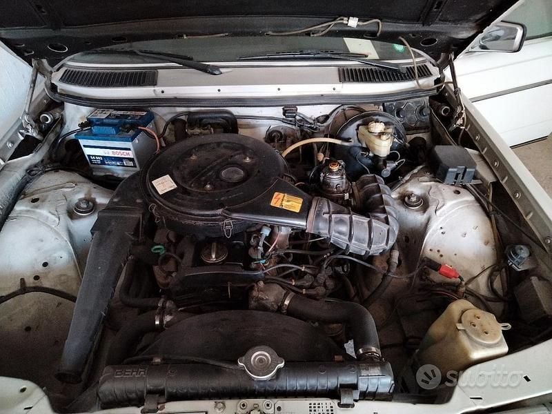 Usata Mercedes 200 109 CV (80 kW) 1981 Berlina