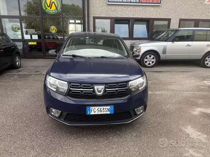 Usata Dacia Sandero Lauréate 90 CV (66 kW) 2017 Blu Berlina