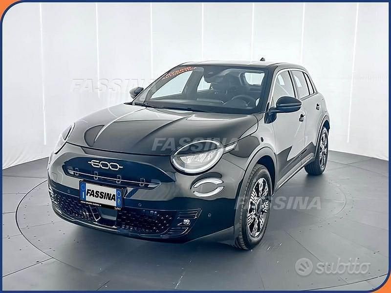Usata Fiat 600 Pop 145 CV (106 kW) 2025 Nero SUV