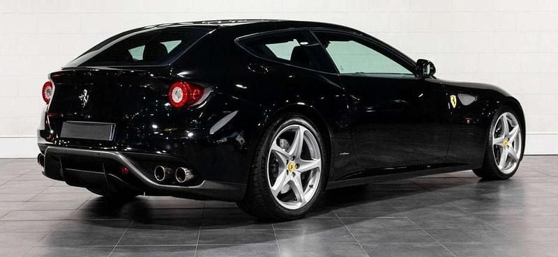 Usata Ferrari FF 659 CV (484 kW) 2011 Nero Station wagon
