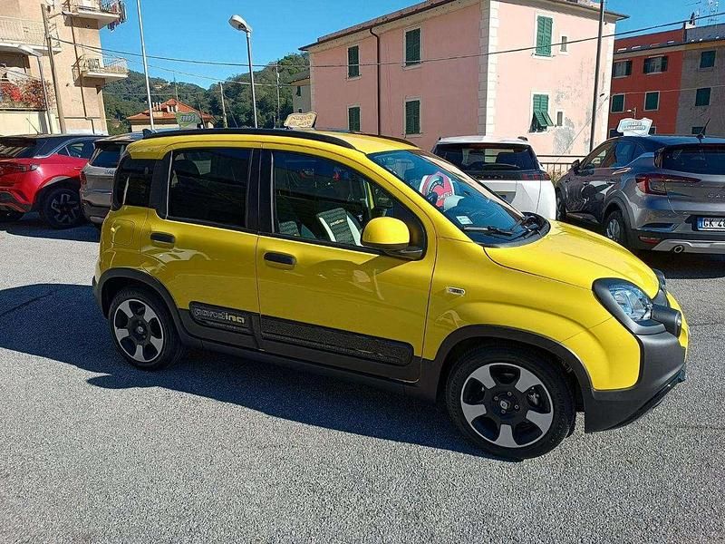 Nuova Fiat Panda Cross Cross 69 CV (50 kW) 2026 Giallo Utilitaria