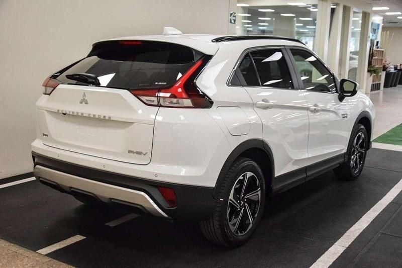 Usata Mitsubishi Eclipse Cross Instyle 188 CV (138 kW) 2022 Bianco SUV