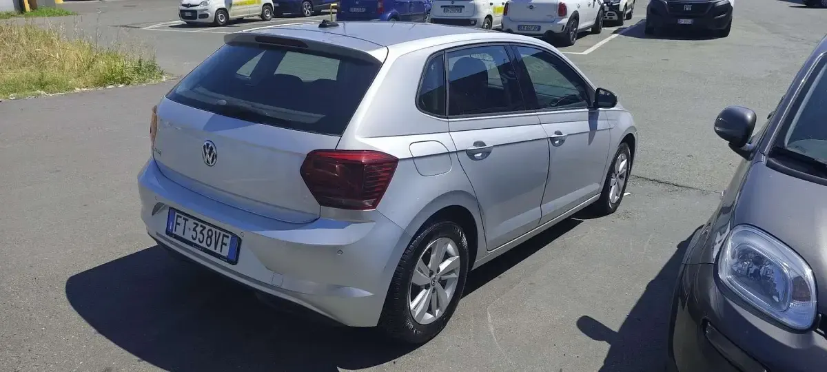 Usata VW Polo Comfortline 80 CV (58 kW) 2019 Grigio Utilitaria