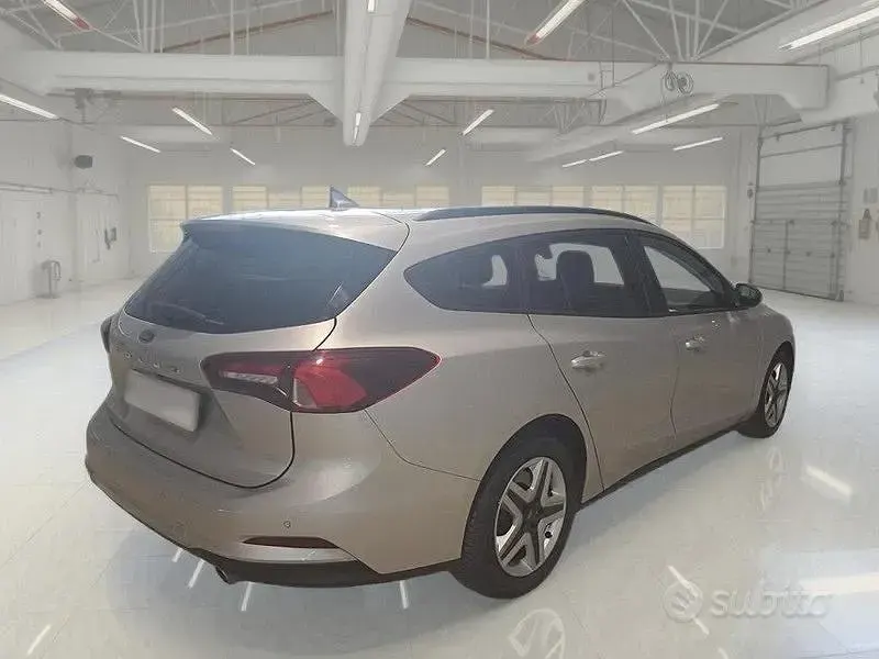 Usata Ford Focus 119 CV (87 kW) 2022 Grigio Station wagon