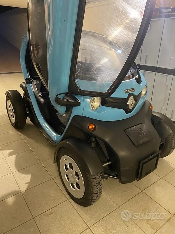 Usata Renault Twizy 12 kW (17 CV) 2021 Utilitaria