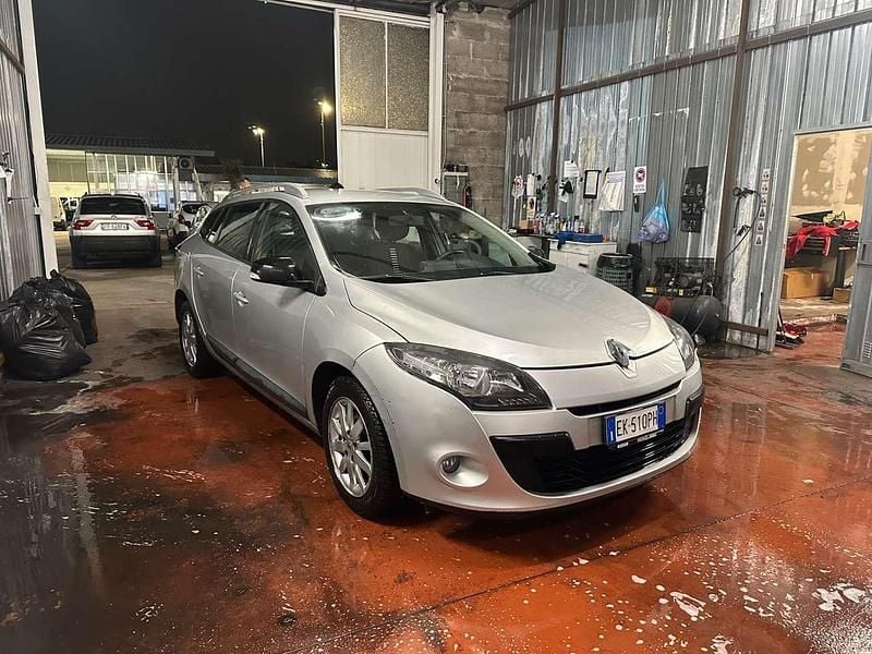 Argento Usata 2012 Renault Mégane GT Line GT-Line Station wagon | 2990 € (Super prezzo) - Immagine 1/4