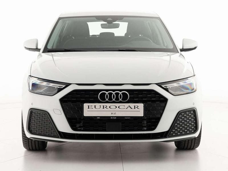 Nuova Audi A1 Sportback Business 116 CV (85 kW) 2025 Bianco ghiacciaio metallizzato Utilitaria