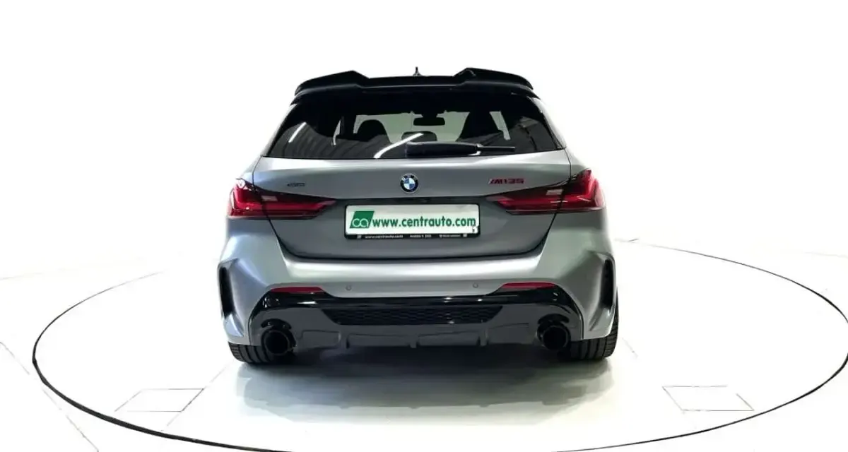 Usata BMW M135 306 CV (225 kW) 2025 Grigio opaco Utilitaria
