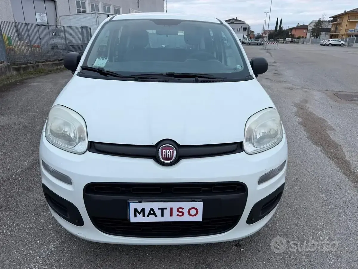 Usata Fiat Panda Lounge 75 CV (55 kW) 2013 Bianco Utilitaria