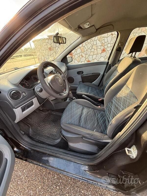 Usata Renault Clio II 2006 Verde Utilitaria
