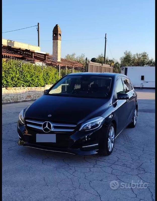Usata Mercedes B180 2018 Nero Monovolume