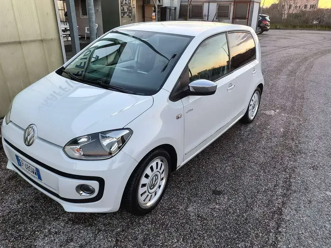 Usata VW up! Highline 75 CV (55 kW) 2013 Bianco Utilitaria