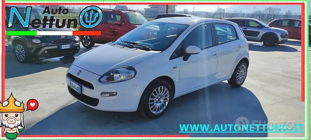 Usata Fiat Punto Street 75 CV (55 kW) 2015 Bianco Utilitaria