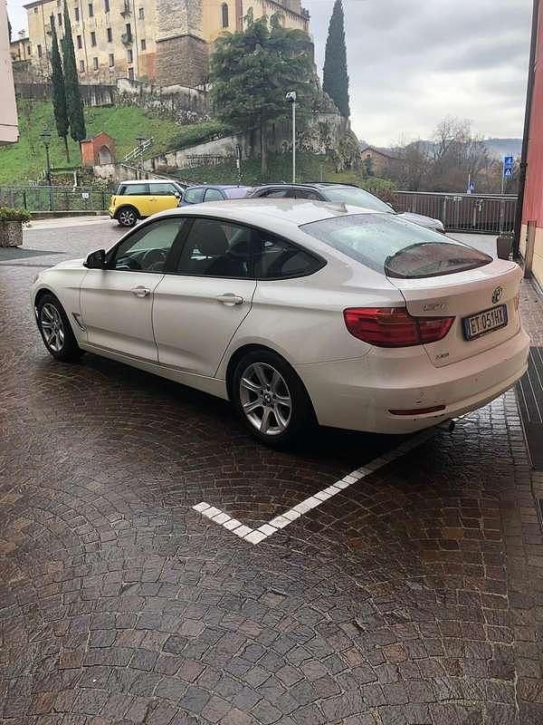 Usata BMW 320 Gran Turismo 184 CV (135 kW) 2013 Berlina