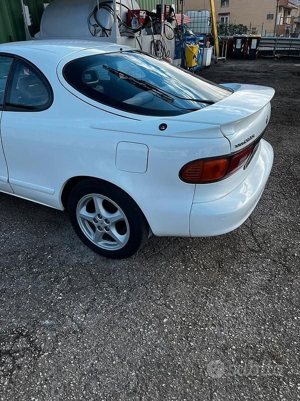 Usata Toyota Celica 105 CV (77 kW) 1992 Bianco Coupé
