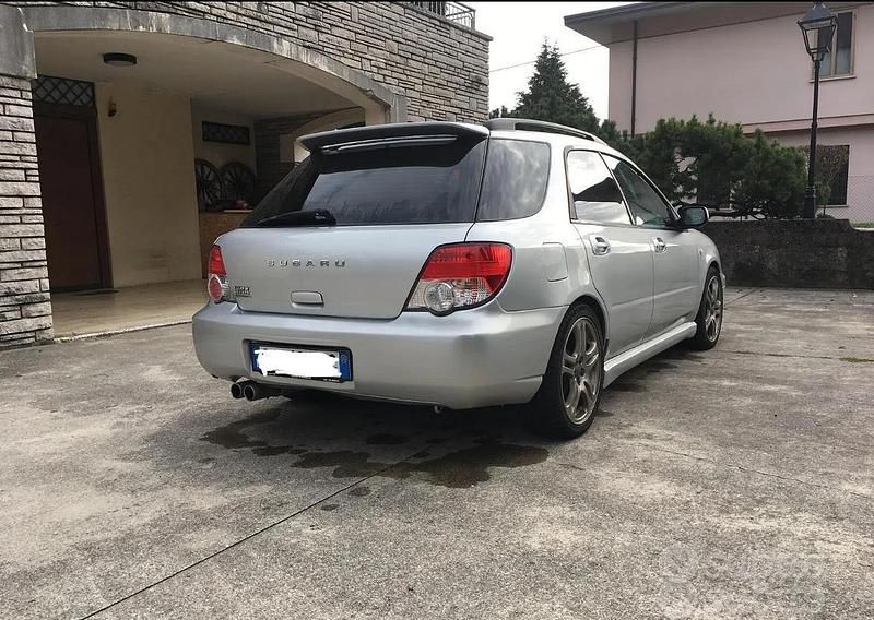 Usata Subaru Impreza 2005 Grigio Station wagon