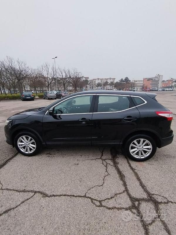 Usata Nissan Qashqai Acenta 117 CV (86 kW) 2014 Nero SUV