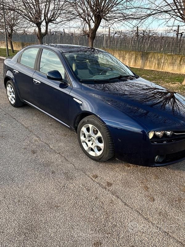 Usata Alfa Romeo 159 150 CV (110 kW) 2006 Blu Berlina