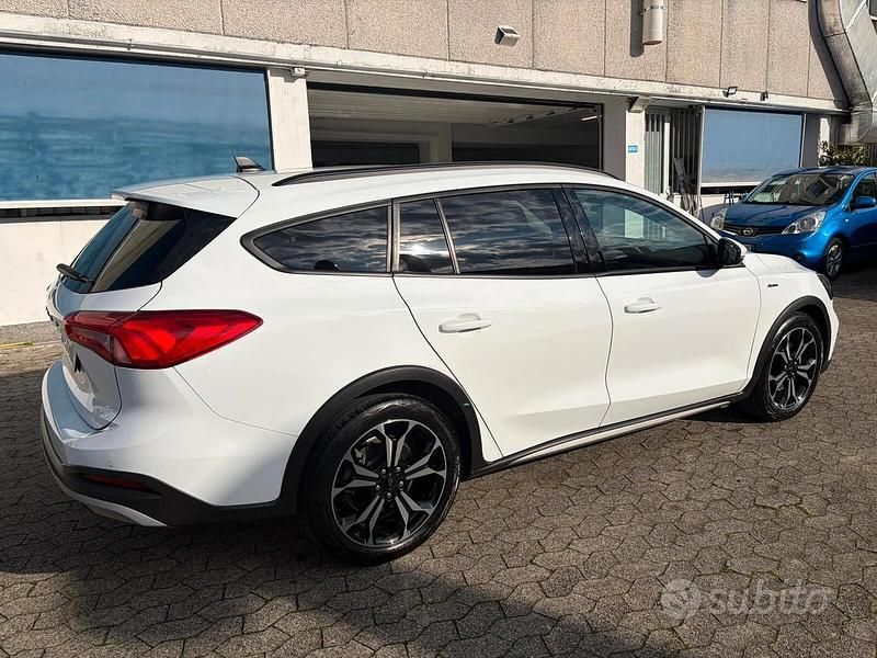 Usata Ford Focus Active 125 CV (91 kW) 2020 Bianco Station wagon