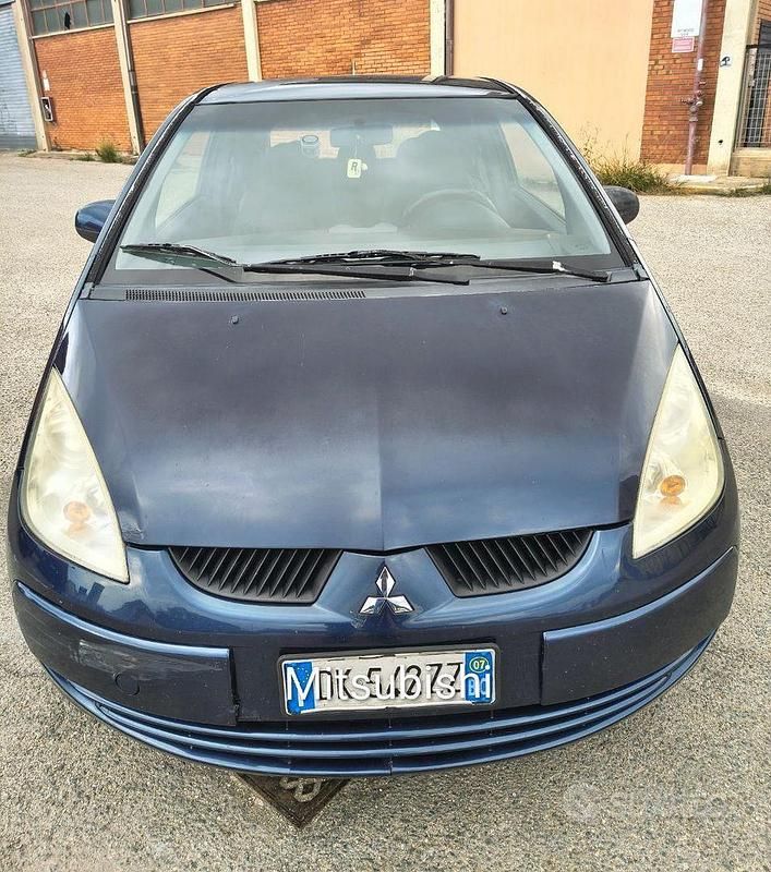 Usata Mitsubishi Colt 95 CV (69 kW) 2007 Blu Utilitaria
