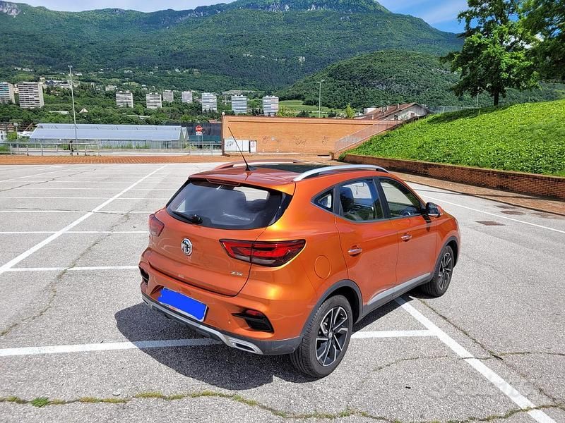 Usata MG ZS Luxury 111 CV (81 kW) 2023 Berlina