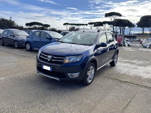 Usata Dacia Sandero Stepway 90 CV (66 kW) 2016 Blu SUV